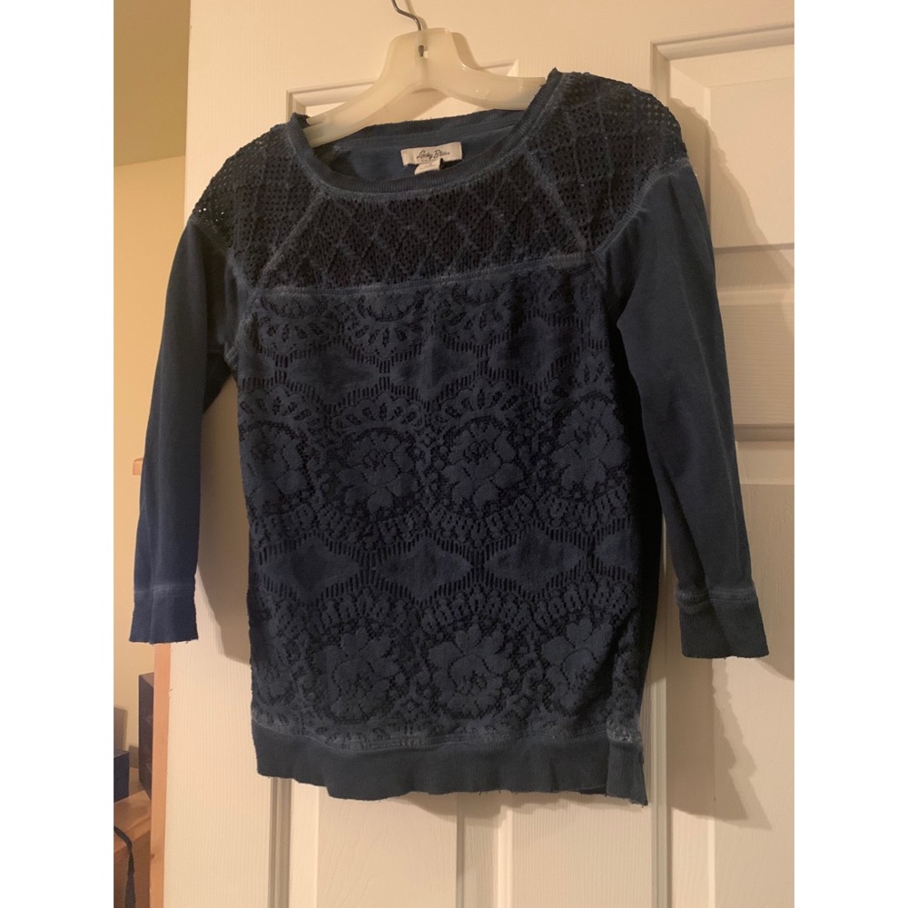 Navy blue top